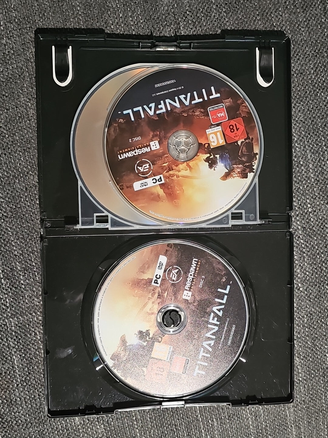 TITANFALL (PC DVD ROM) Game 3 Discs Retro Exchange Australia