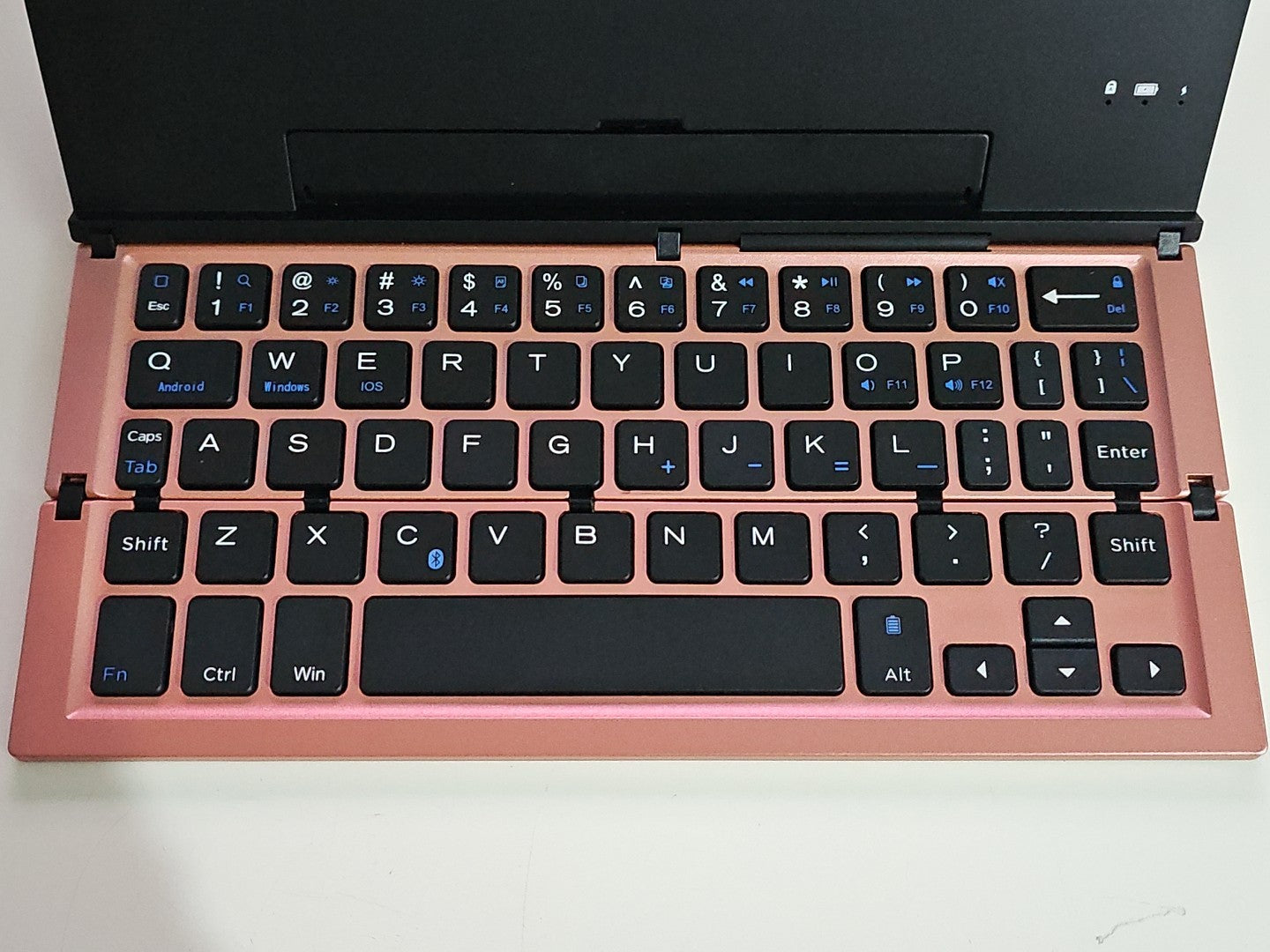 Geyes Folding Bluetooth Keyboard For Tablets/Handheld Screens RetroExchange Australia