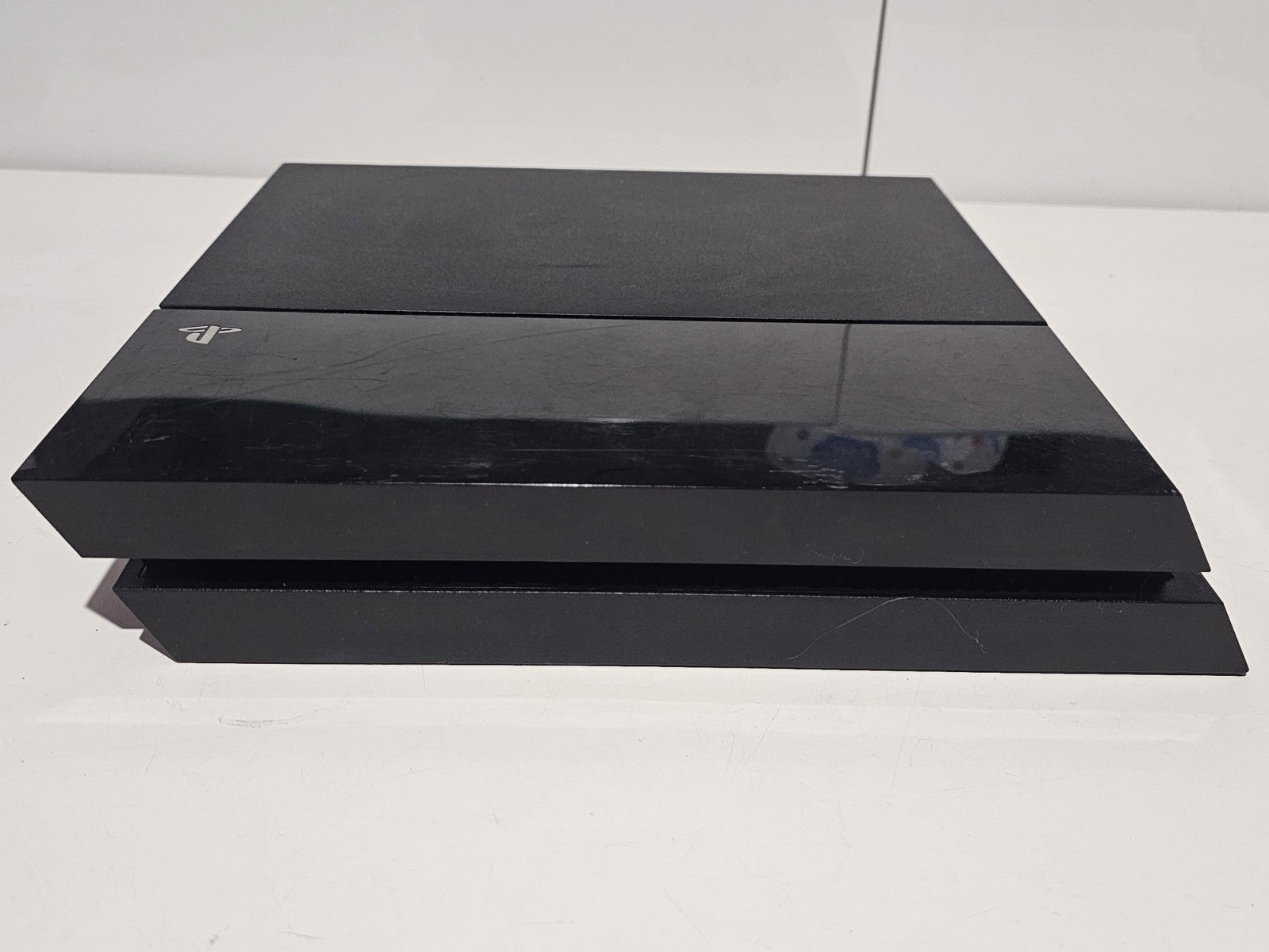 Sony PlayStation 4 PS4 Console – 500GB – Controller, Cables & 3 Games Bundle Retro Exchange Australia