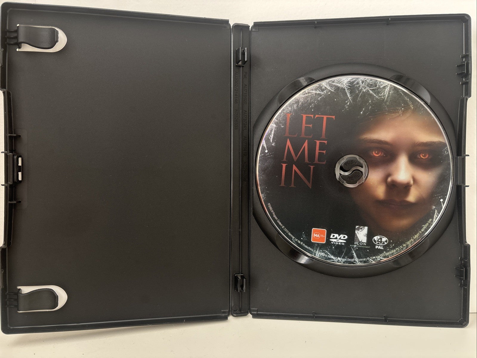 Let Me in- DVD Horror - Kodi Smit-McPhee Chloe Grace Moretz and Richard Jenkins Retro Exchange Australia