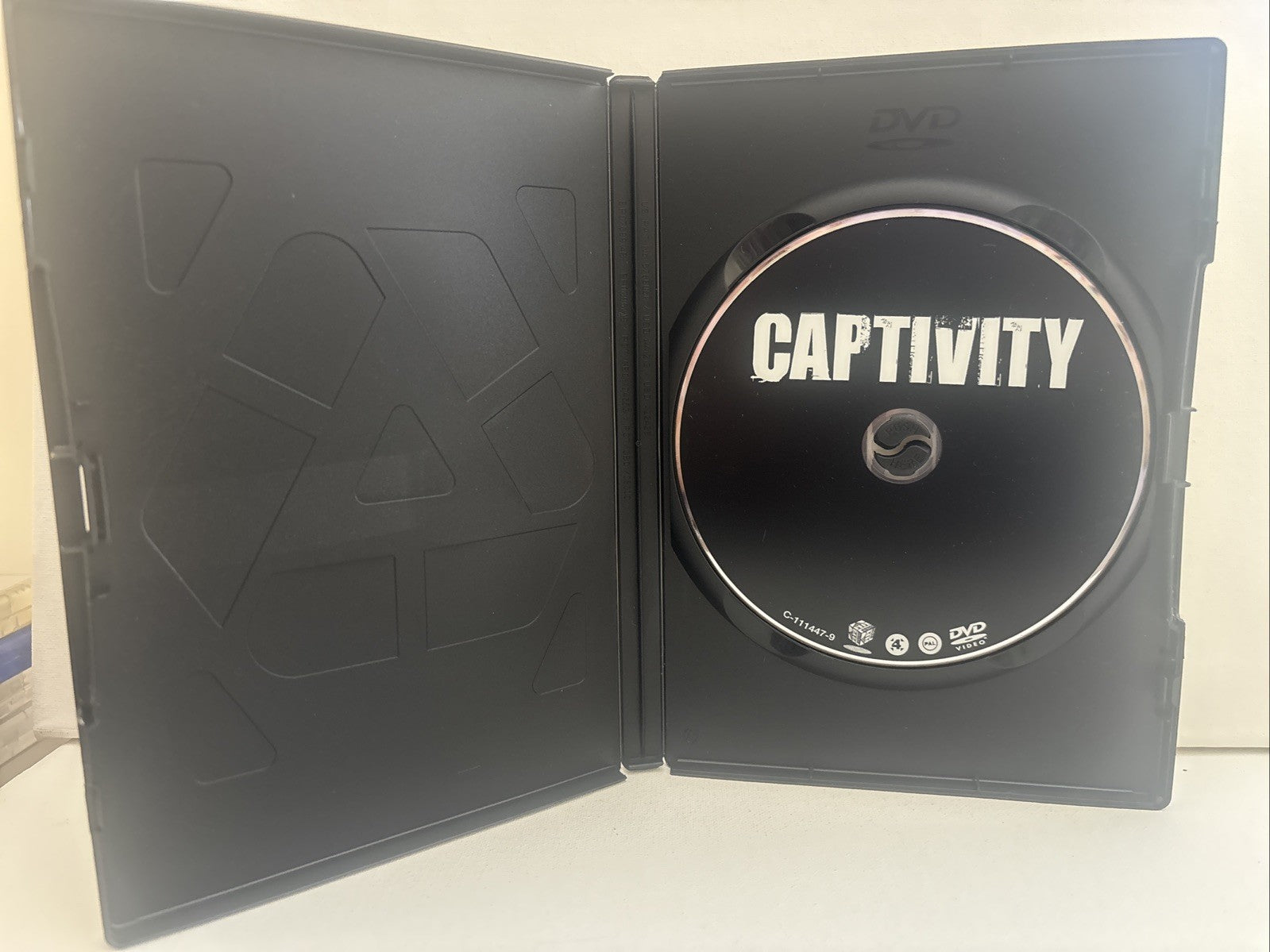 Captivity (DVD, 2007) Horror Region 4 DVD RetroExchange Australia