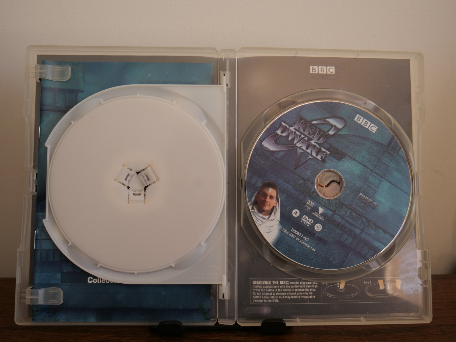 Red Dwarf V - DVD 2-Disc Region 4 DVD RetroExchange Australia