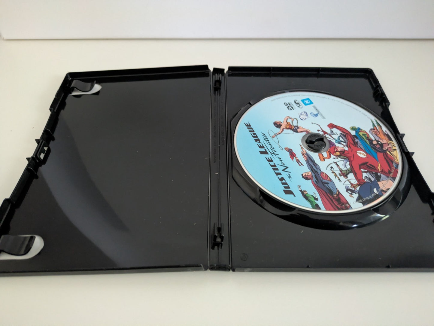 Justice League: The New Frontier, DC Universe Animated Original Movie - DVD, R4 DVD RetroExchange Australia