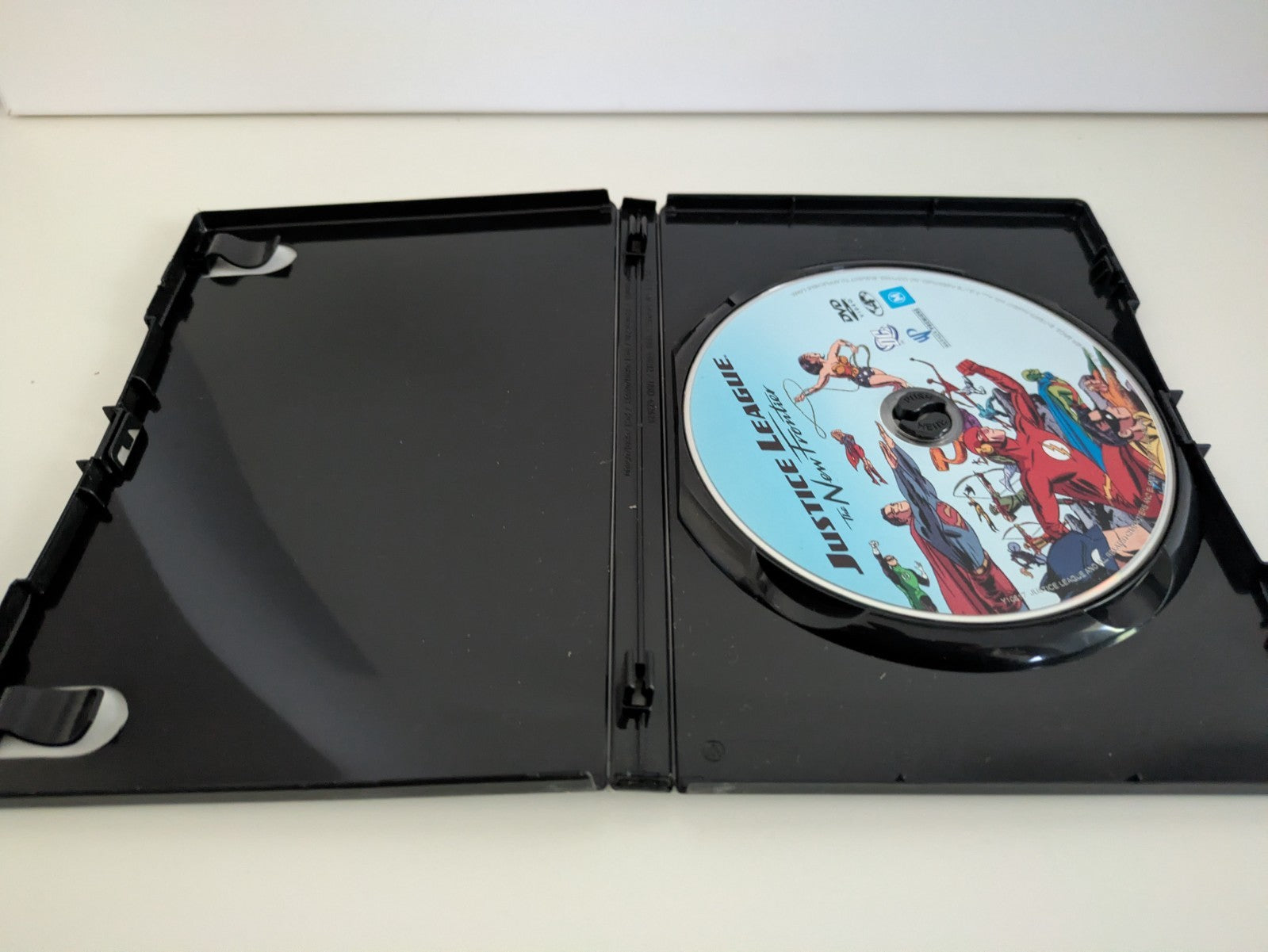 Justice League: The New Frontier, DC Universe Animated Original Movie - DVD, R4 DVD RetroExchange Australia