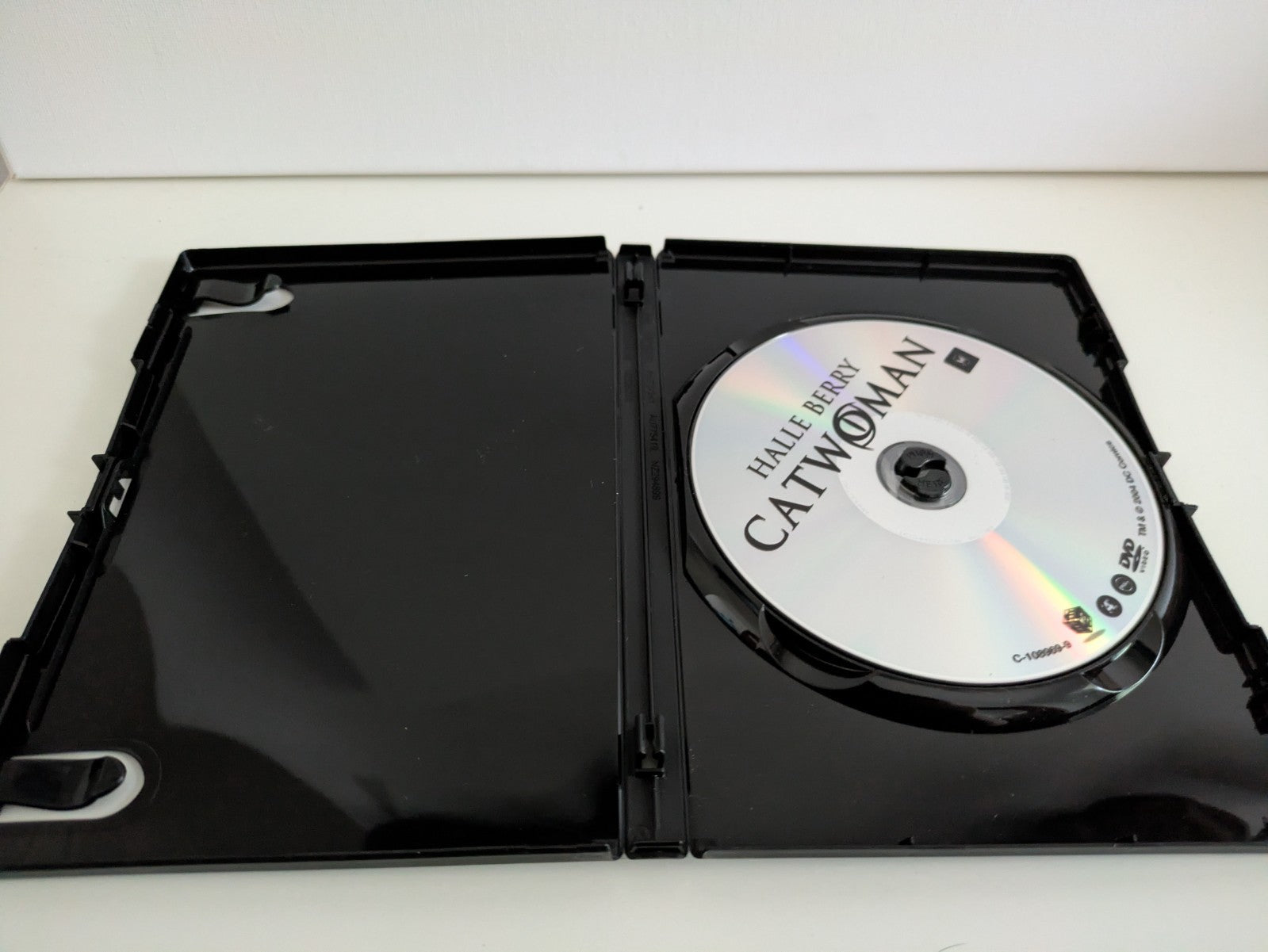 Catwoman (DVD, 2004) Halle Berry Region 4 DVD RetroExchange Australia