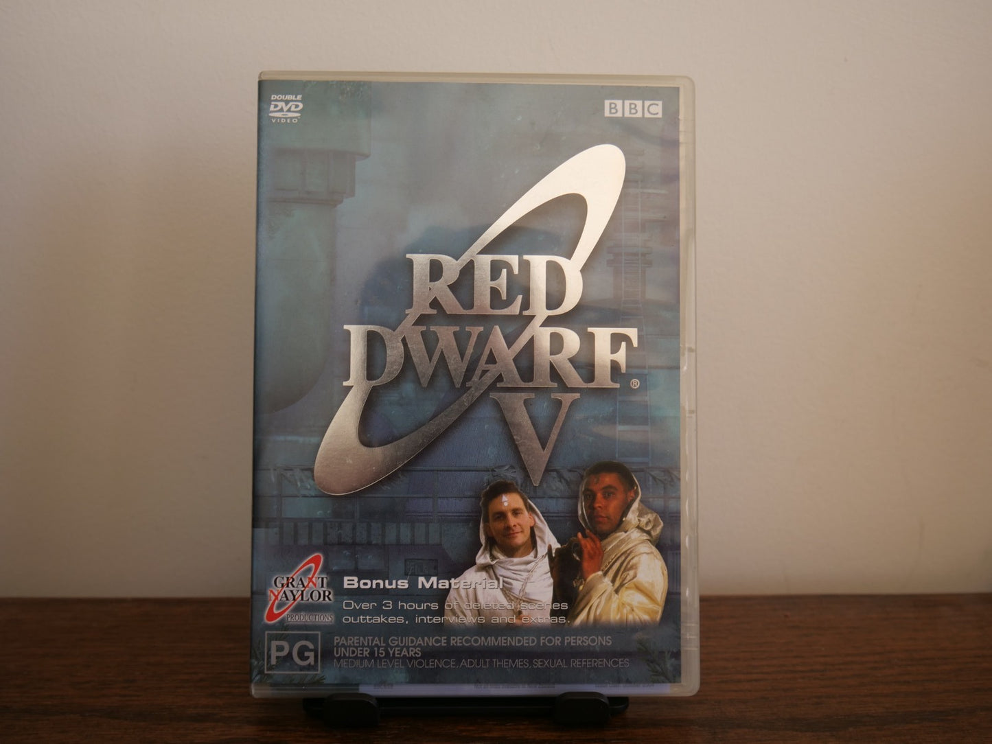 Red Dwarf V - DVD 2-Disc Region 4 DVD RetroExchange Australia