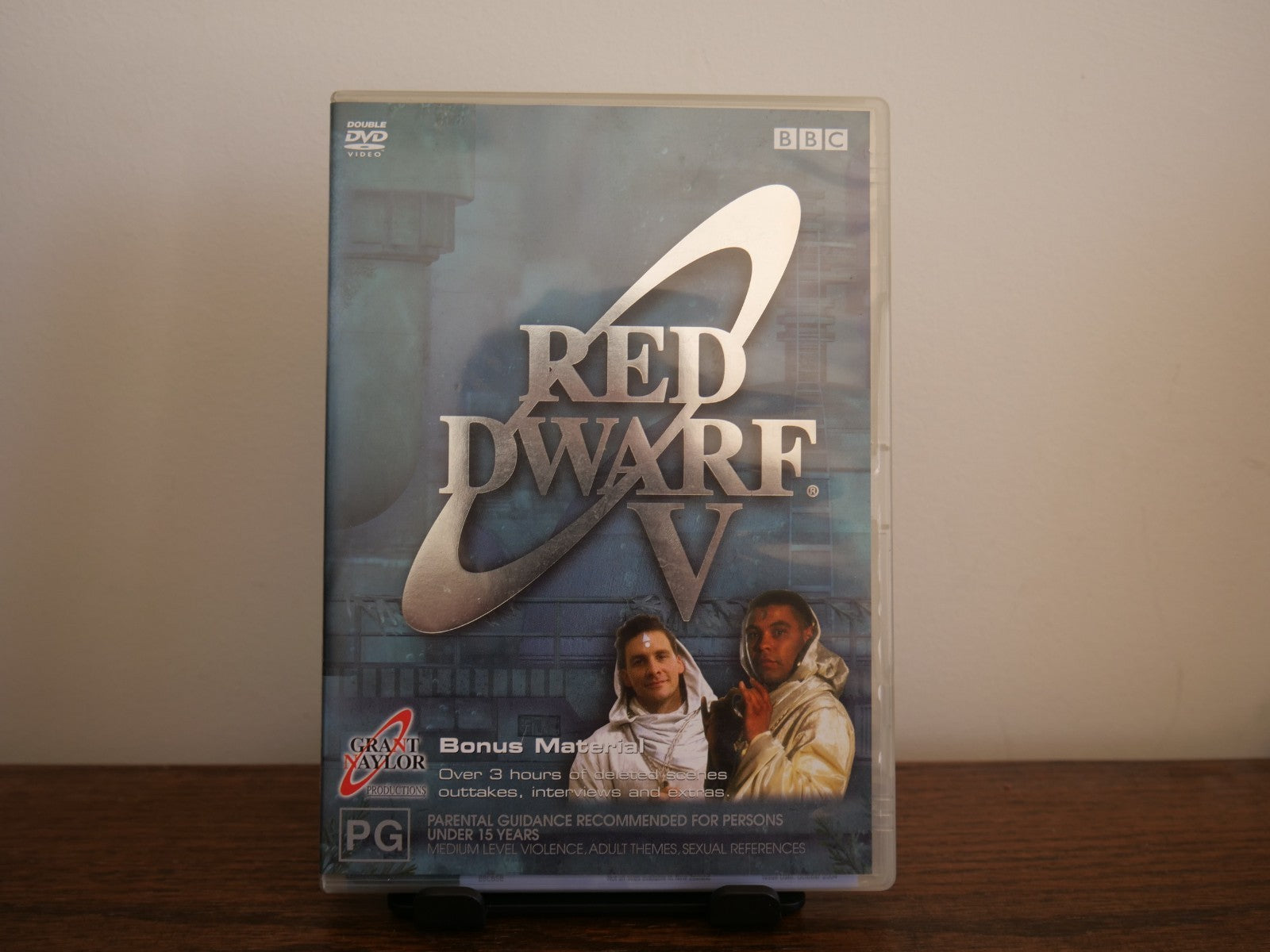 Red Dwarf V - DVD 2-Disc Region 4 DVD RetroExchange Australia