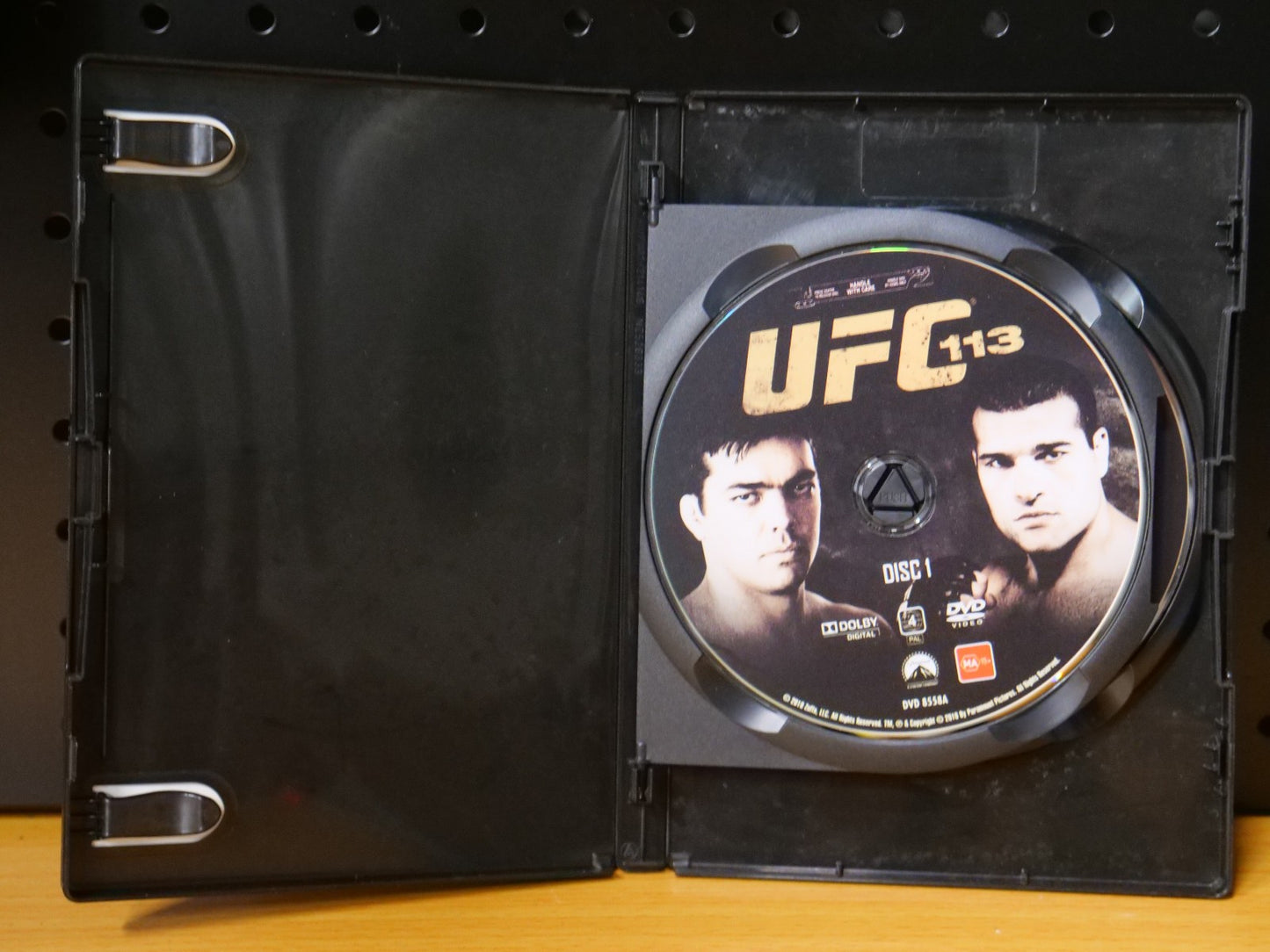 UFC #113 - Machida Vs Shogun 2 (DVD, 2010) Region 4 Retro Exchange Australia