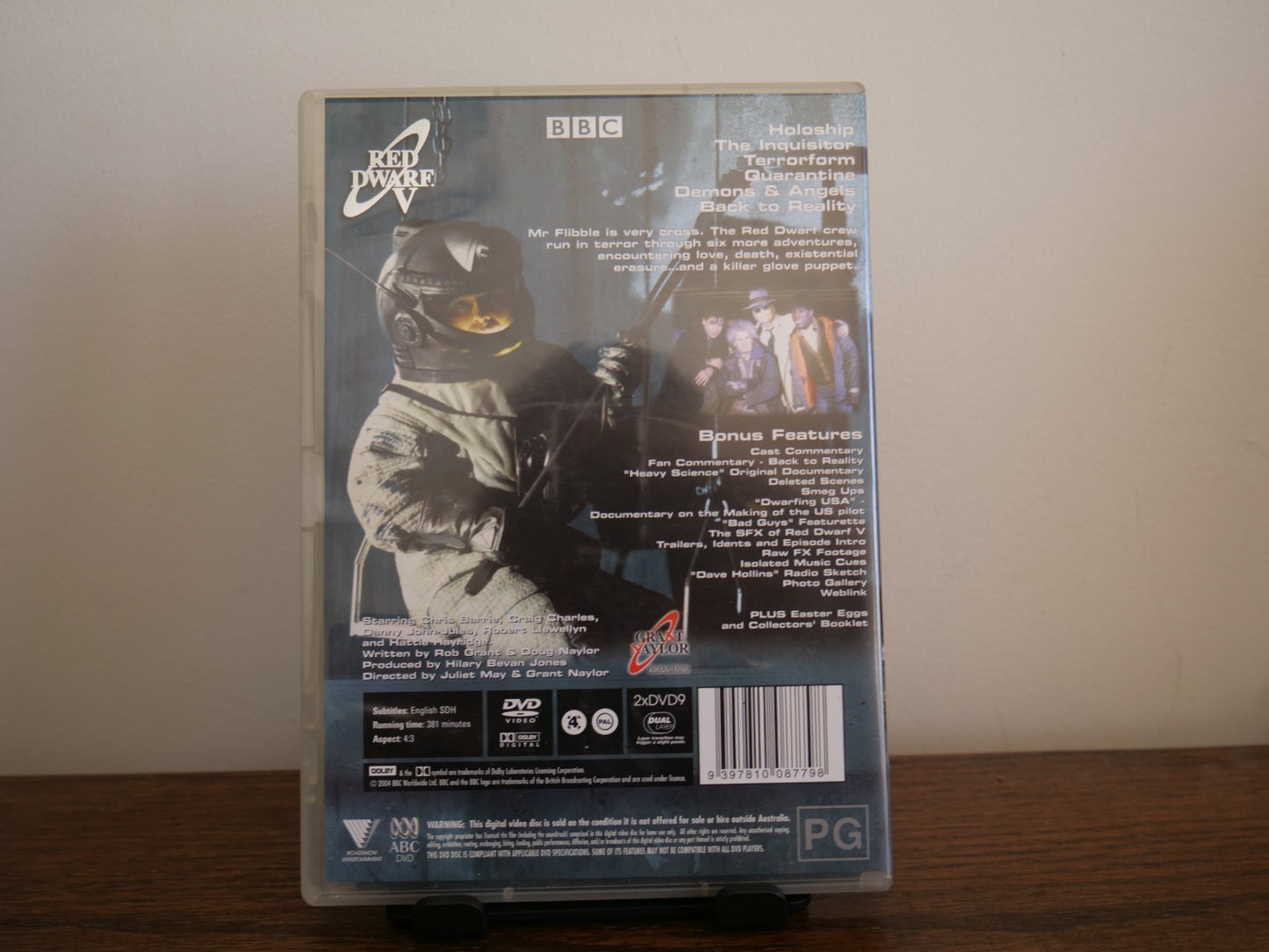 Red Dwarf V - DVD 2-Disc Region 4 DVD RetroExchange Australia