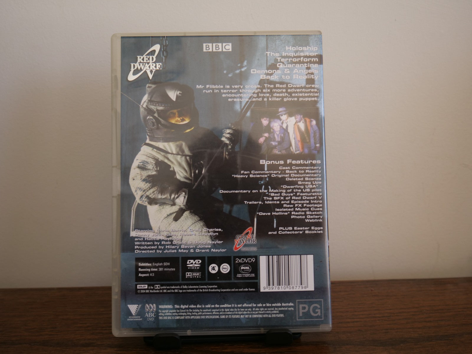 Red Dwarf V - DVD 2-Disc Region 4 DVD RetroExchange Australia